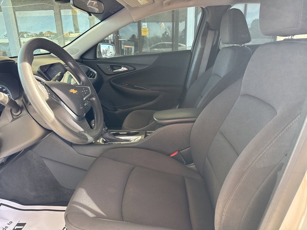 2022 Chevrolet Malibu LS