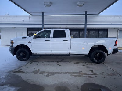 2025 RAM 3500 Tradesman Crew Cab 4x4 8' Box