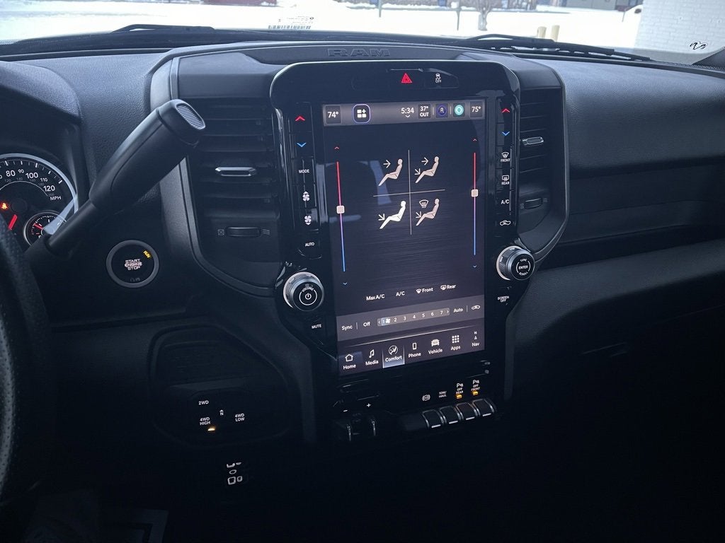 2025 RAM 3500 Tradesman Crew Cab 4x4 8' Box