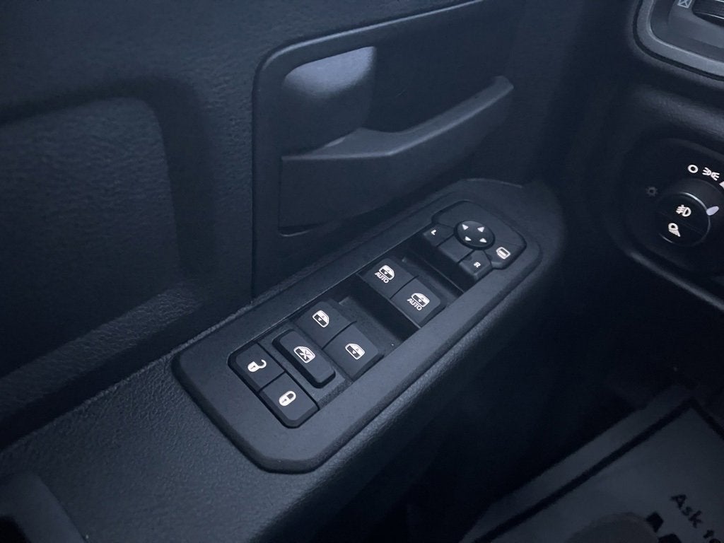 2025 RAM 3500 Tradesman Crew Cab 4x4 8' Box