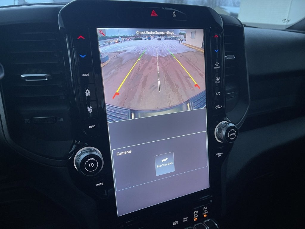 2025 RAM 3500 Tradesman Crew Cab 4x4 8' Box