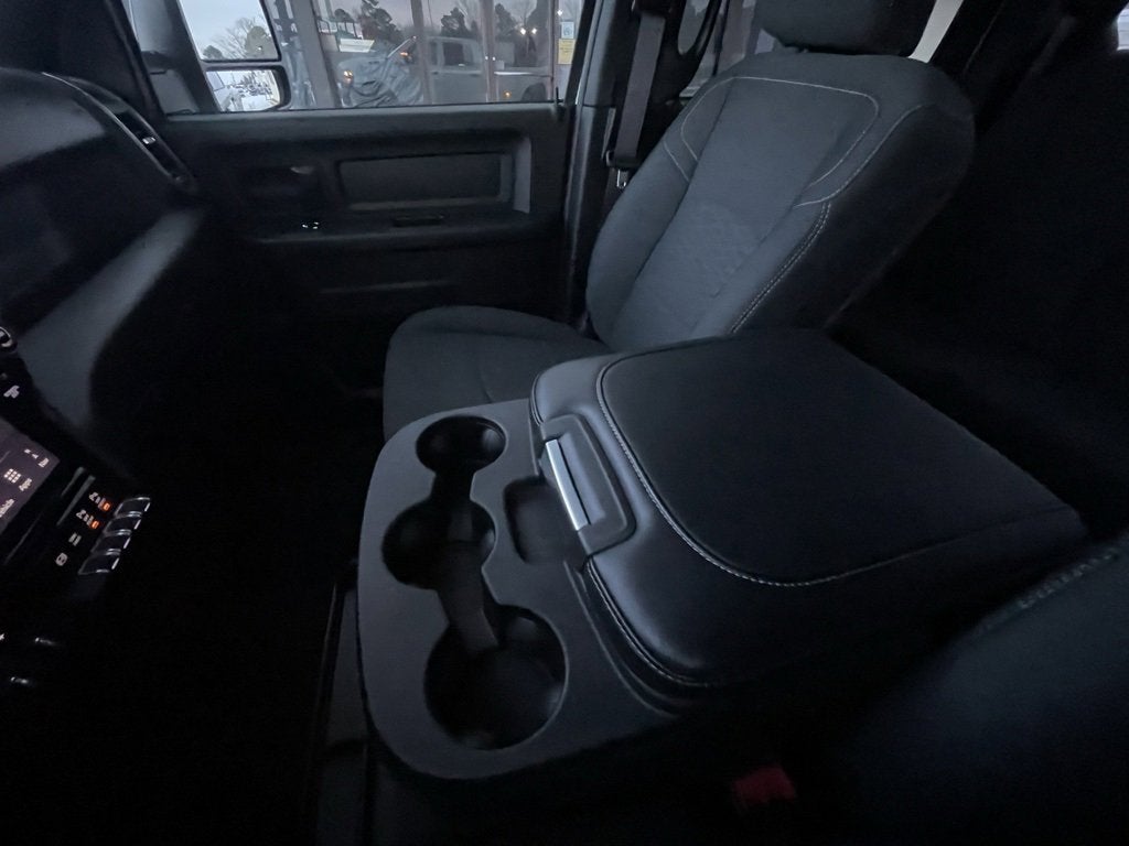 2025 RAM 3500 Tradesman Crew Cab 4x4 8' Box