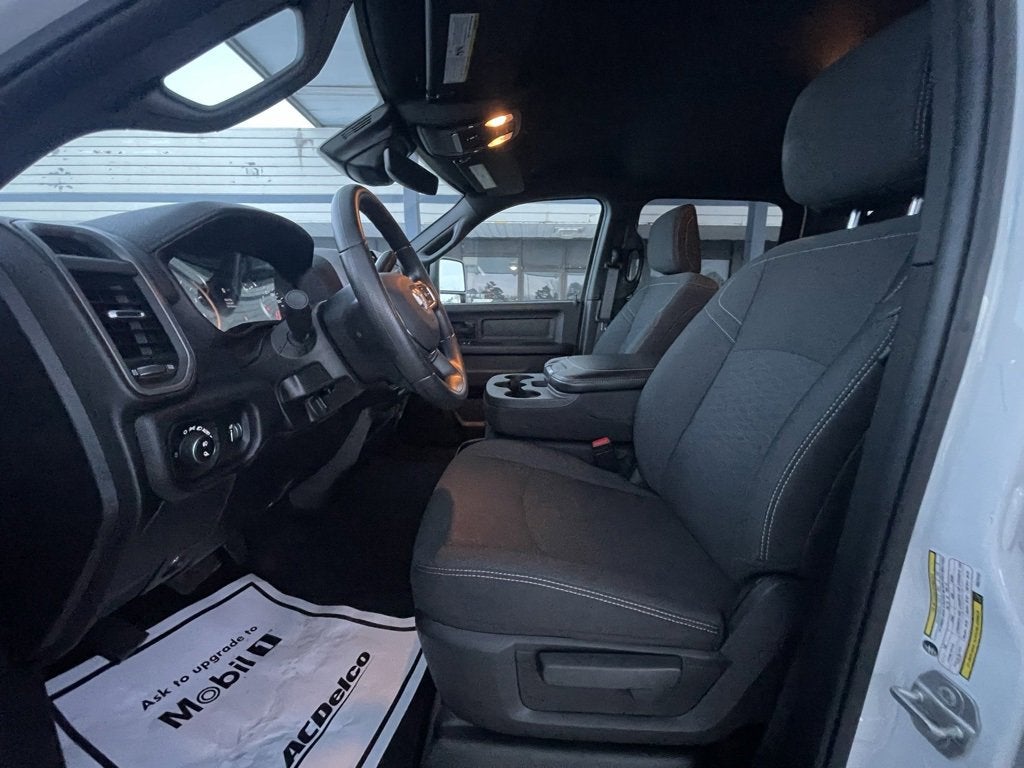 2025 RAM 3500 Tradesman Crew Cab 4x4 8' Box